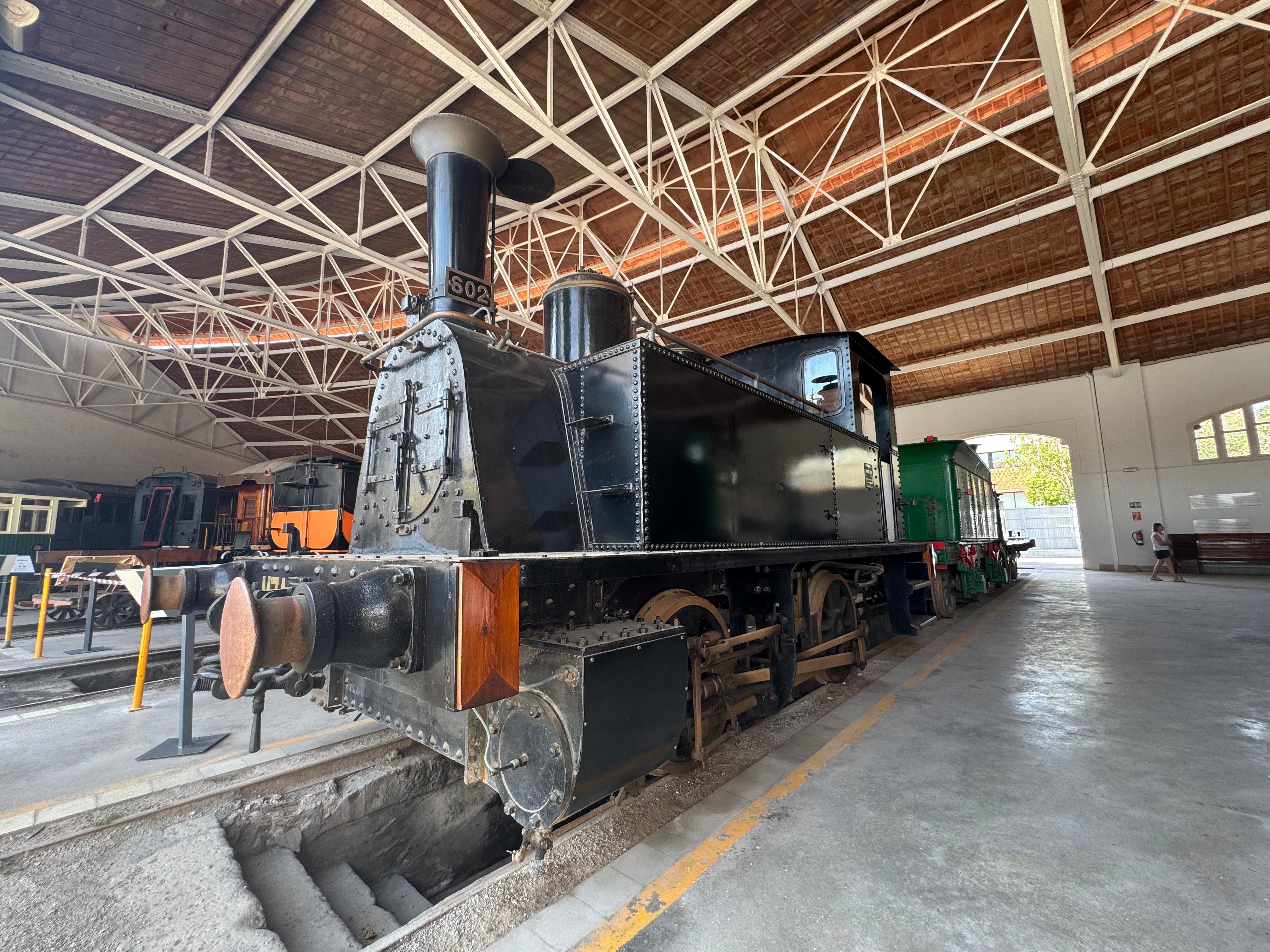 Locomotora de vapor CUCO 020-232. MZA 602. Chelito.